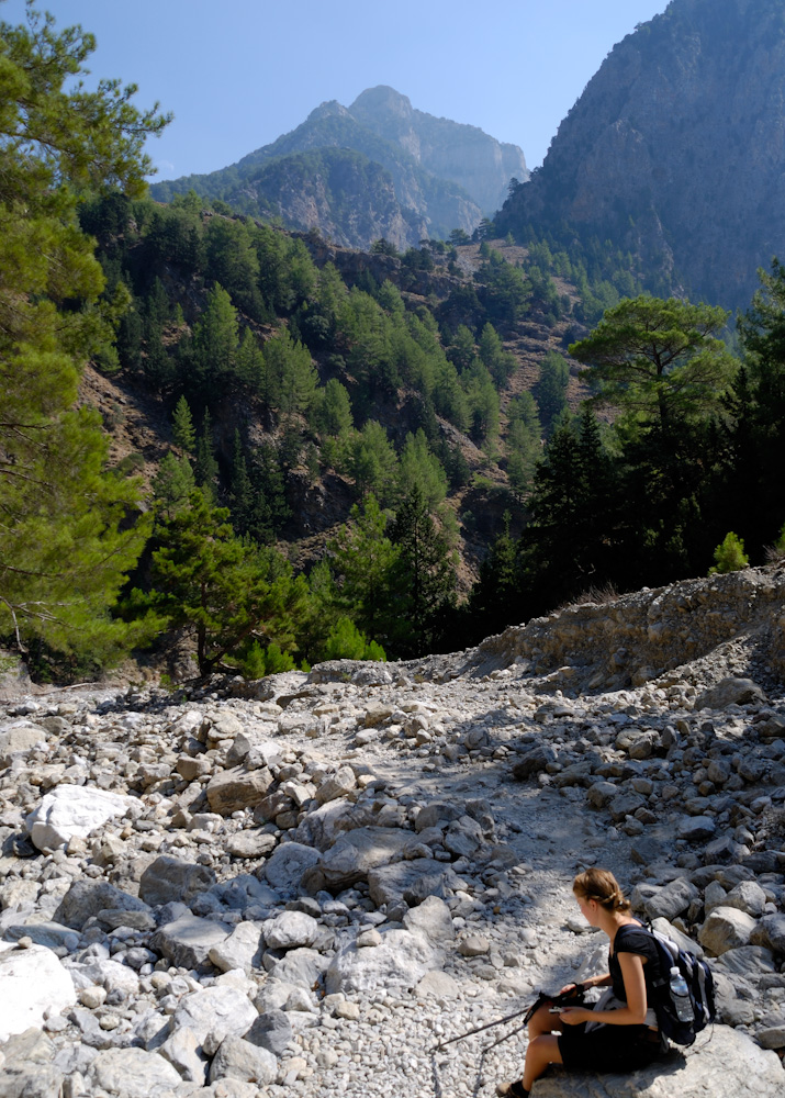 Samaria, beeindruckend, man glaub man ist in den Alpen, wäre da nicht die Temperatur von ca. 28°C Ende September...