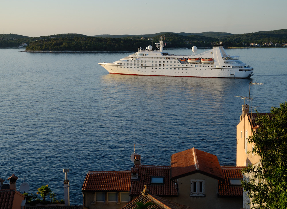 Der Hafen von Rovinj ist ein beliebtes Ziel von Mittelmeerkreuzfahrten.